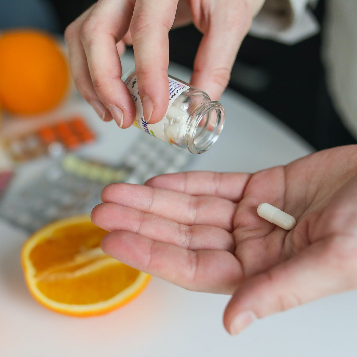 Come difendersi dai primi freddi? I migliori integratori per difese immunitarie