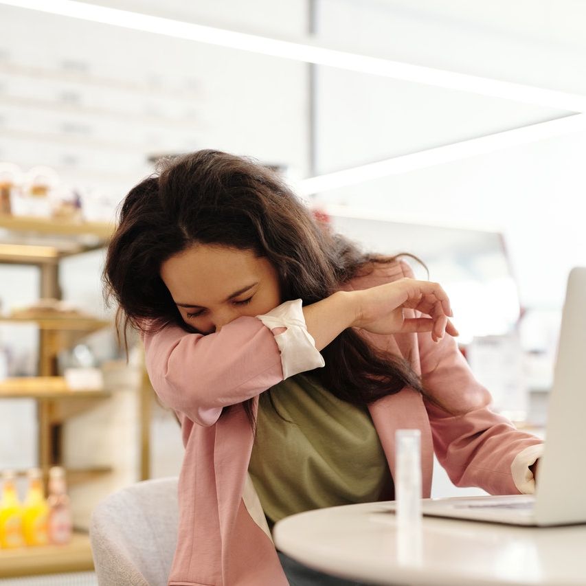 Rinite allergica: sintomi, rimedi e stile di vita