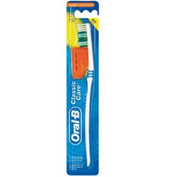 Oral-B Spazzolino Manuale Classic Care Medio